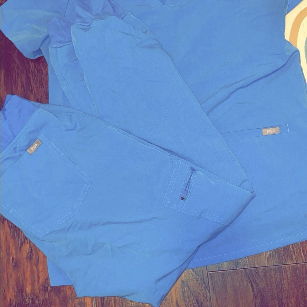 Figs scrubs